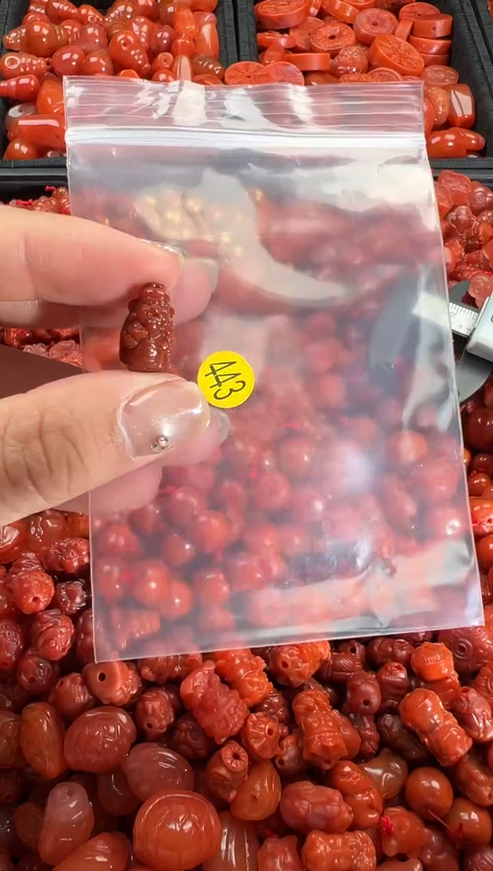 【闪购商品】南红玛瑙颈饰未镶嵌1