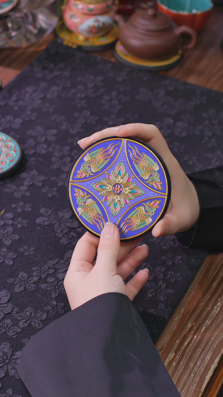 壹藏贰宝有凤来仪杯垫一片