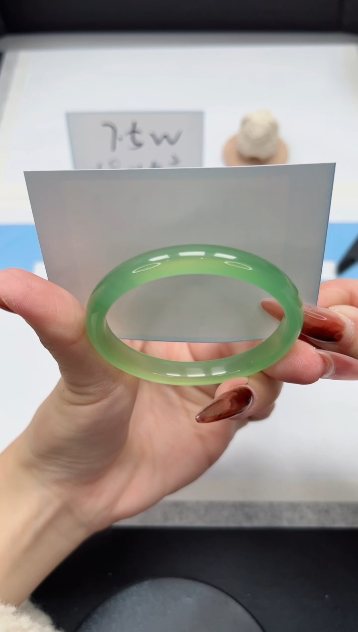 【闪购商品】玛瑙/玉髓手镯未镶嵌284/56晴水