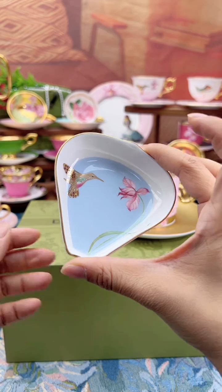 瓷片卡特兰蓝色花瓣甜品碟