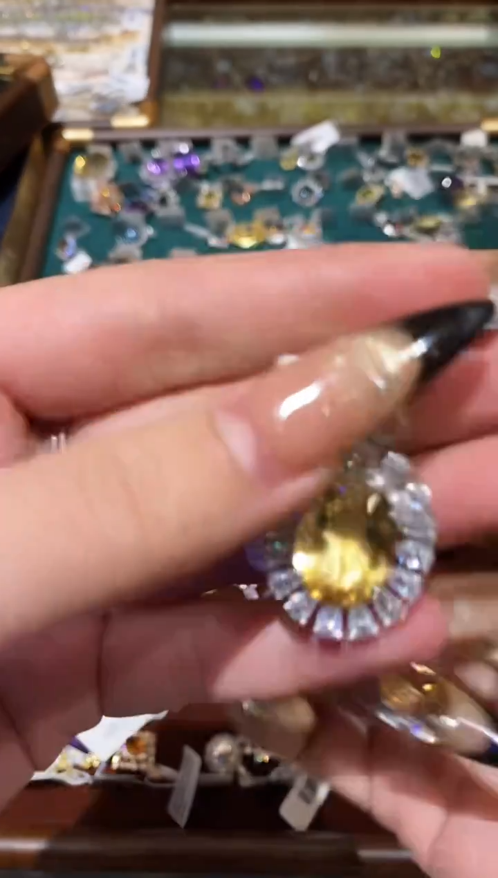 纯铜合金琉璃楚楚珠宝中古甄选不退换