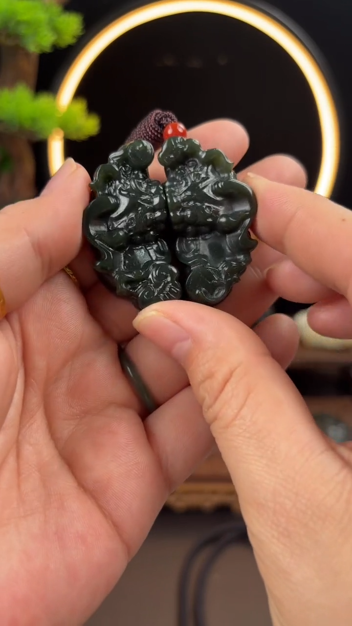 吊坠(赠链)未镶嵌和田玉貔貅吊坠·  多样性发一个