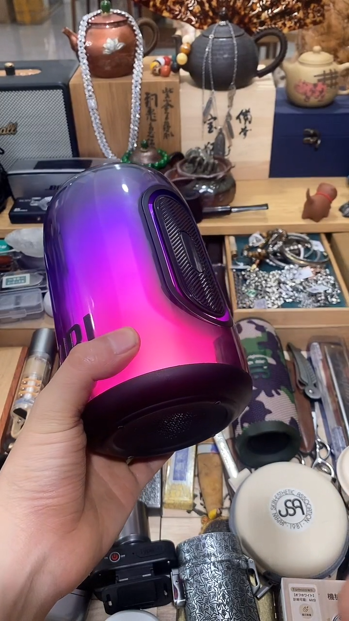 瓷片闪购商品  如图所示