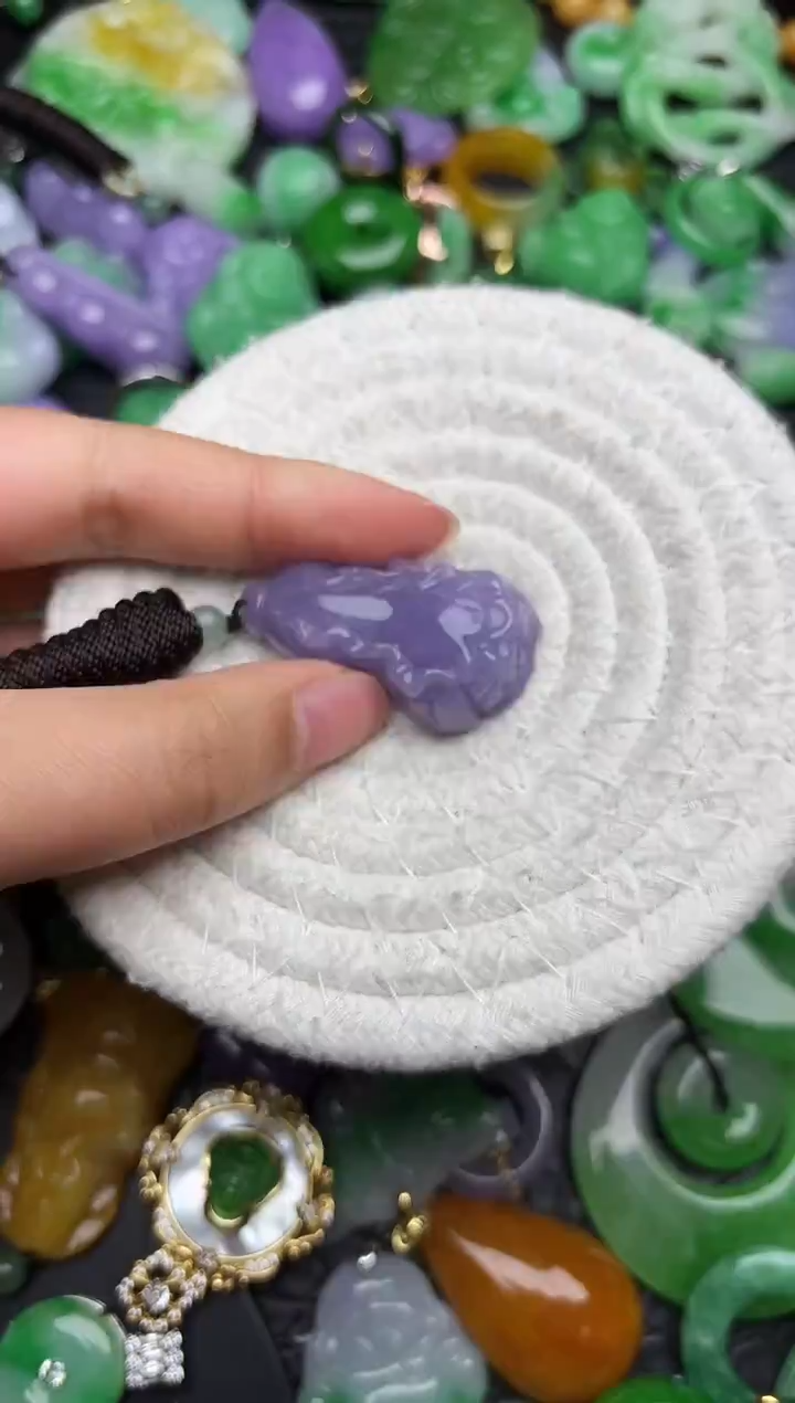 颈饰未镶嵌翡翠缅甸翡翠吊坠