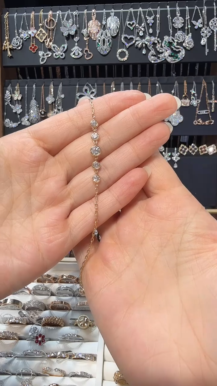 18K金镶嵌实验室培育钻石手链