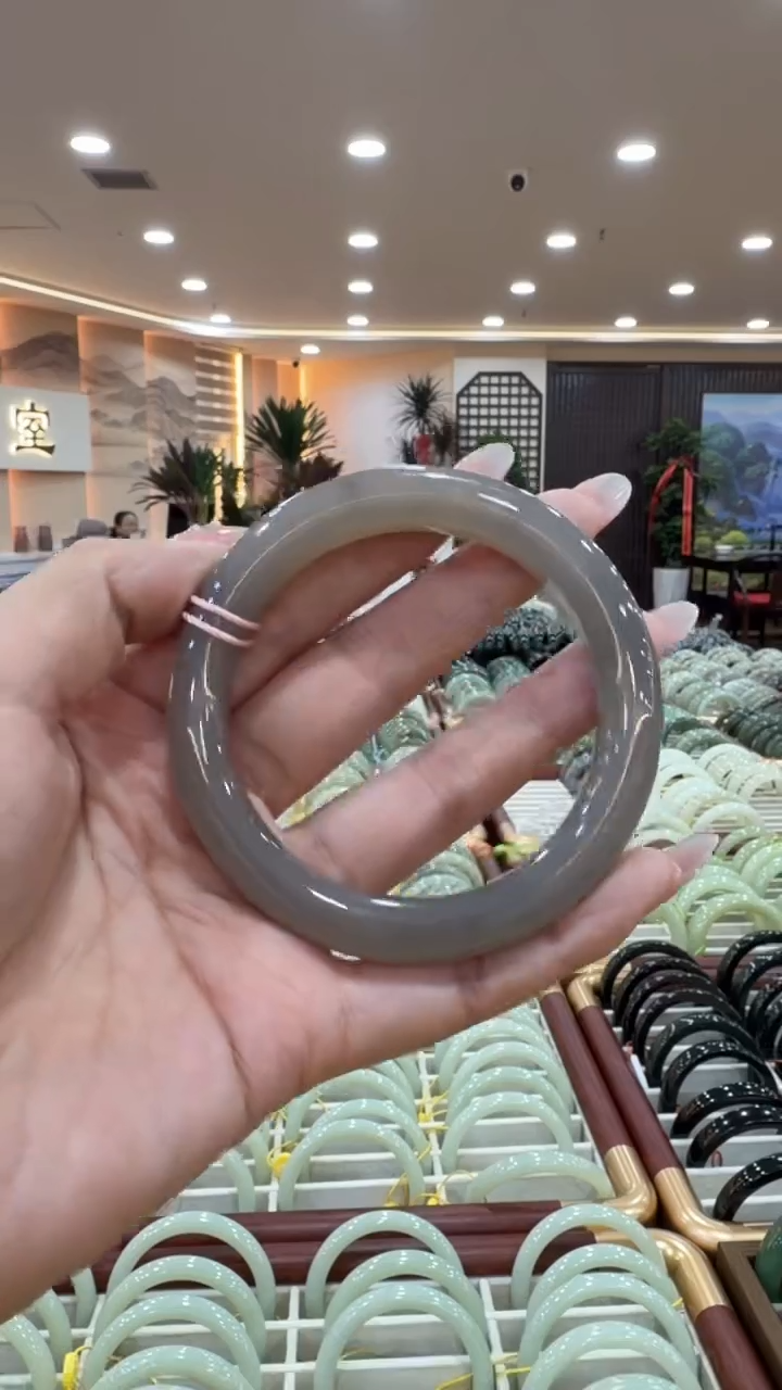 颈饰未镶嵌和田玉手镯60