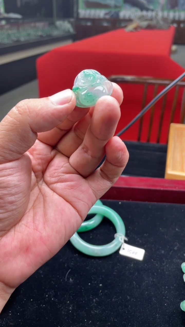 【闪购商品】石英质玉吊坠(不含链)未镶嵌佛公