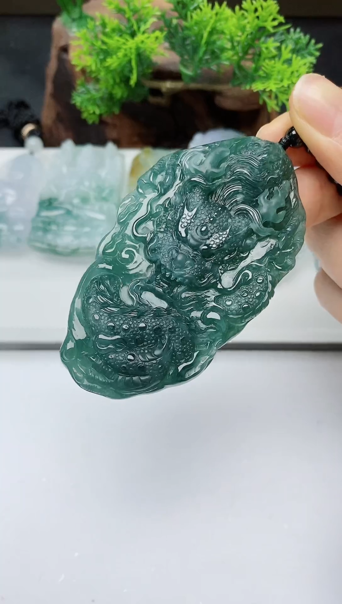 【闪购商品】翡翠颈饰未镶嵌        