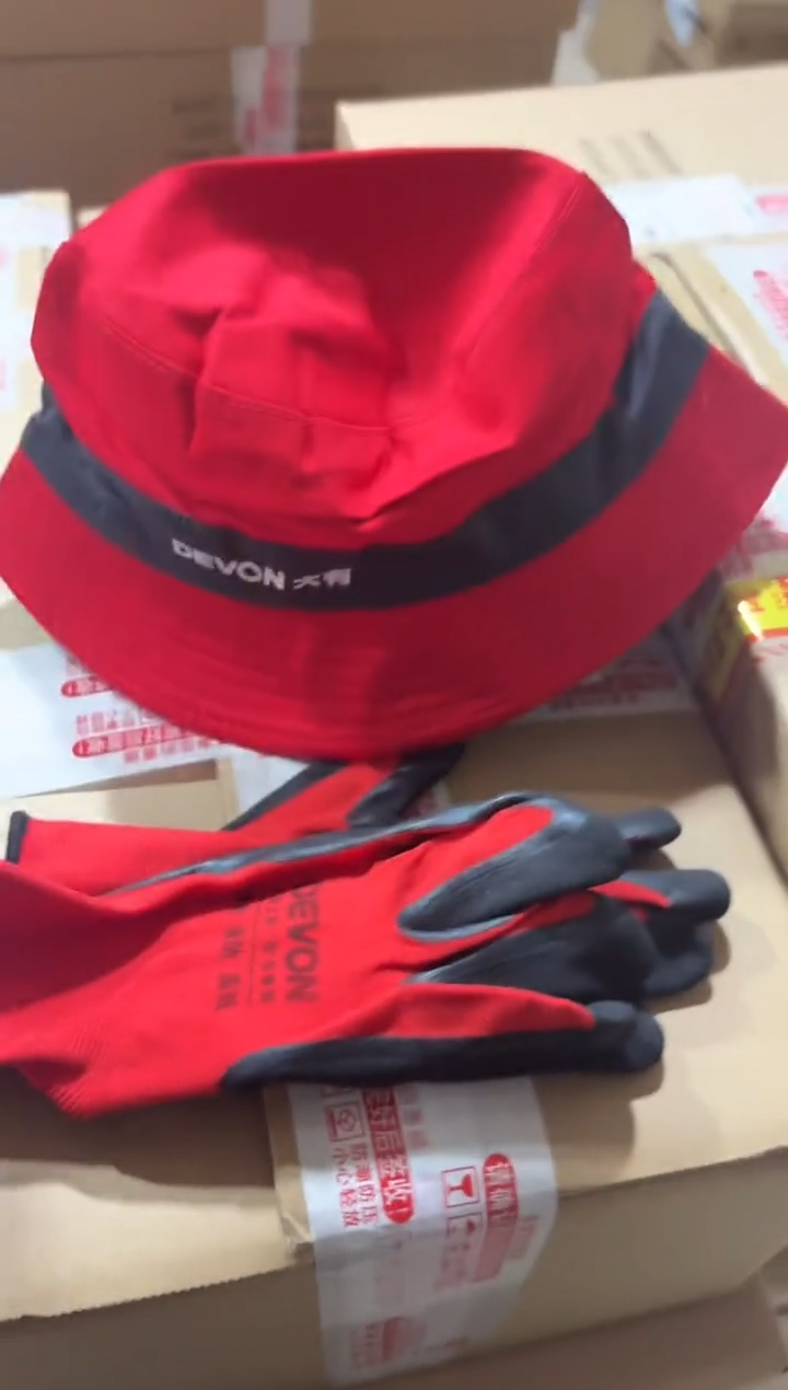 大有红色帽子加手套