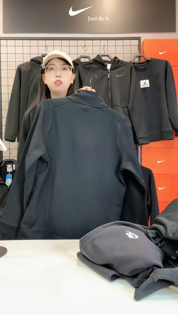 5941外套立领M码110斤-130斤不退换  