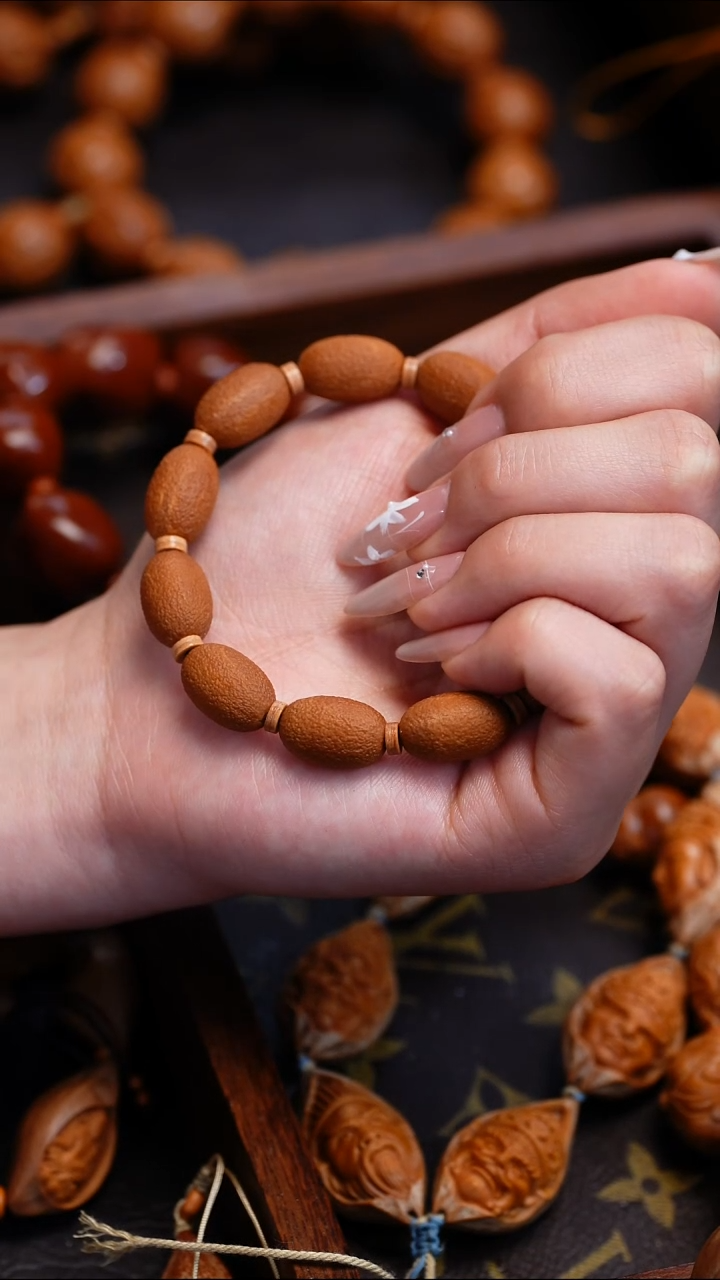 【闪购商品】橄榄核吊坠苏工橄榄核