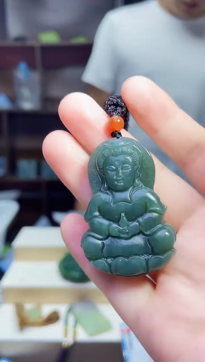 和田玉未镶嵌颈饰1