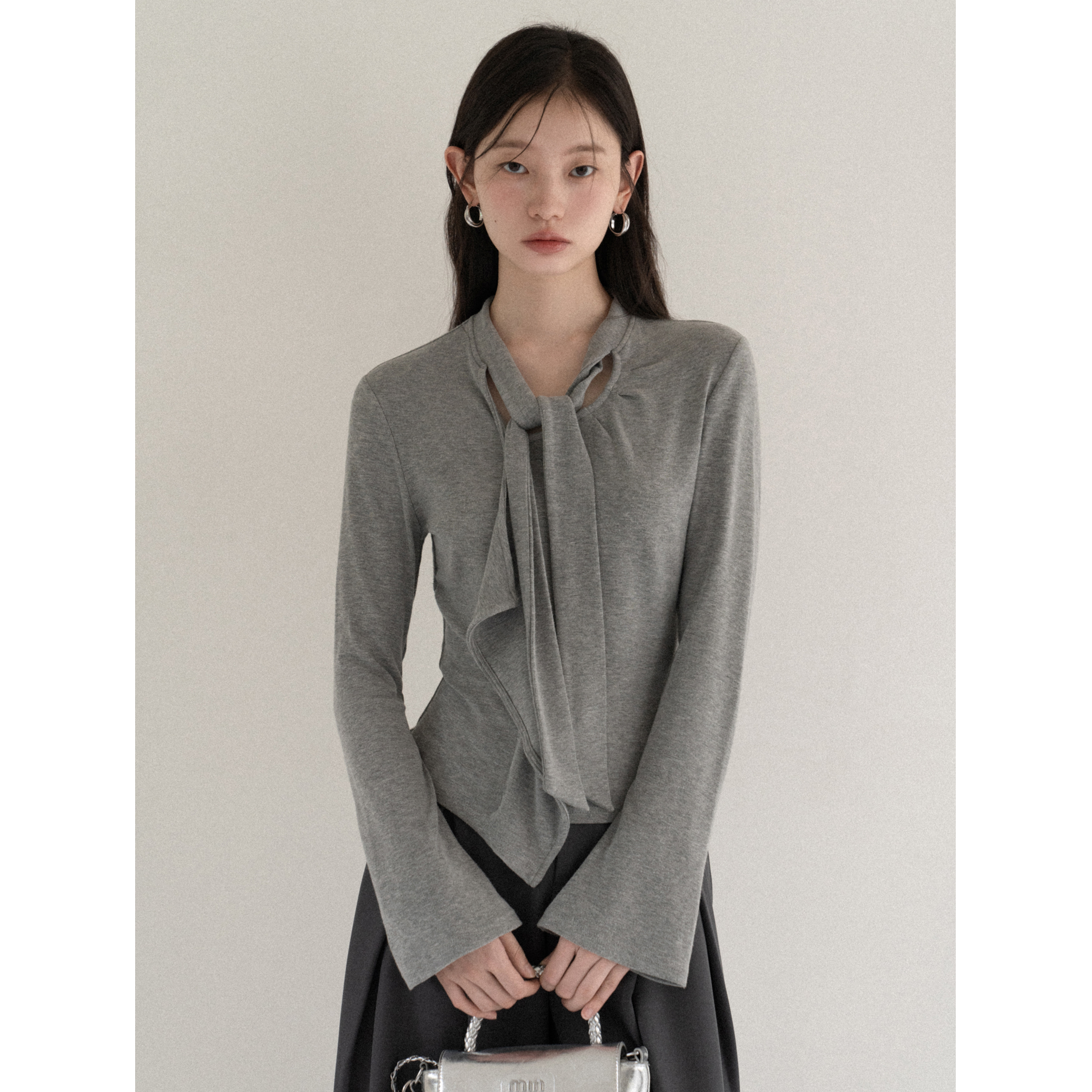 羊城故事 纯欲长袖t恤女2025秋设计感时尚辣妹修身上衣 Y50953482