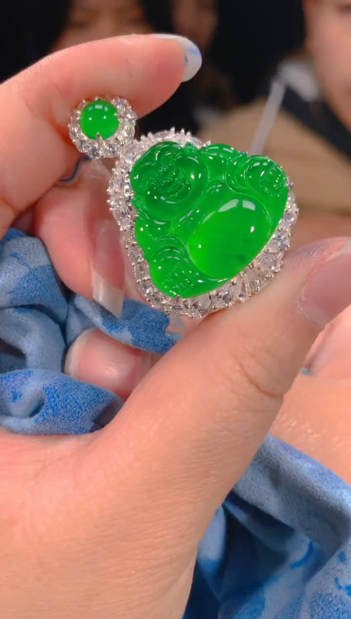 【闪购商品】定制翡翠未镶嵌80定制翡翠，多样性发货（发其一）