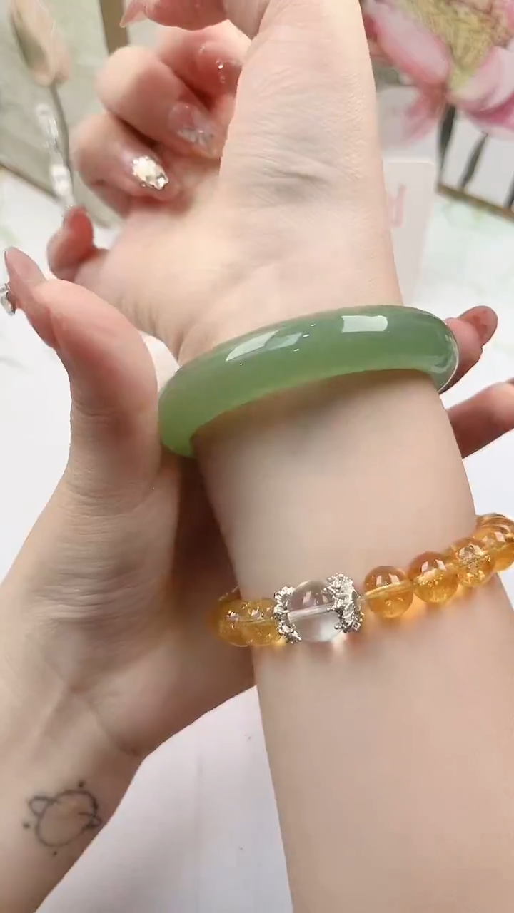 石英质玉手镯未镶嵌X164微色差57mm