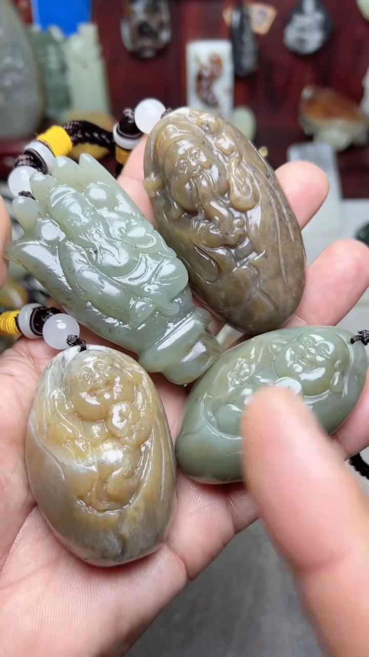 【闪购商品】和田玉把件未镶嵌4有裂 