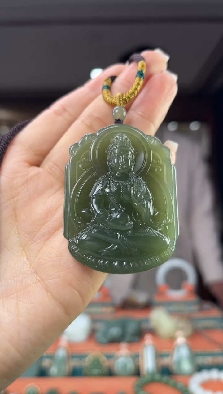 颈饰未镶嵌和田玉佩佩