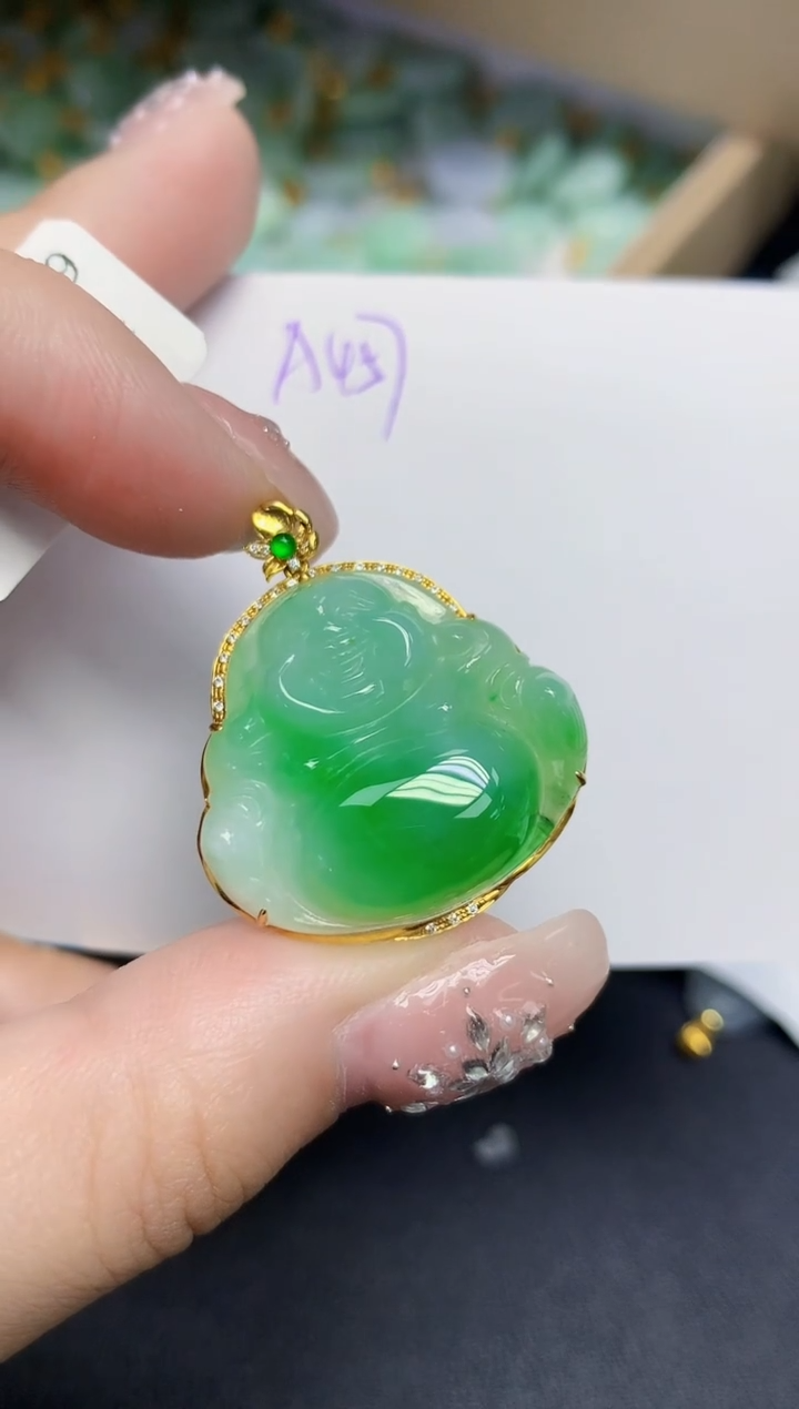 颈饰18K金镶嵌翡翠天然缅甸翡翠A货翡翠百元以上9元证书费自理