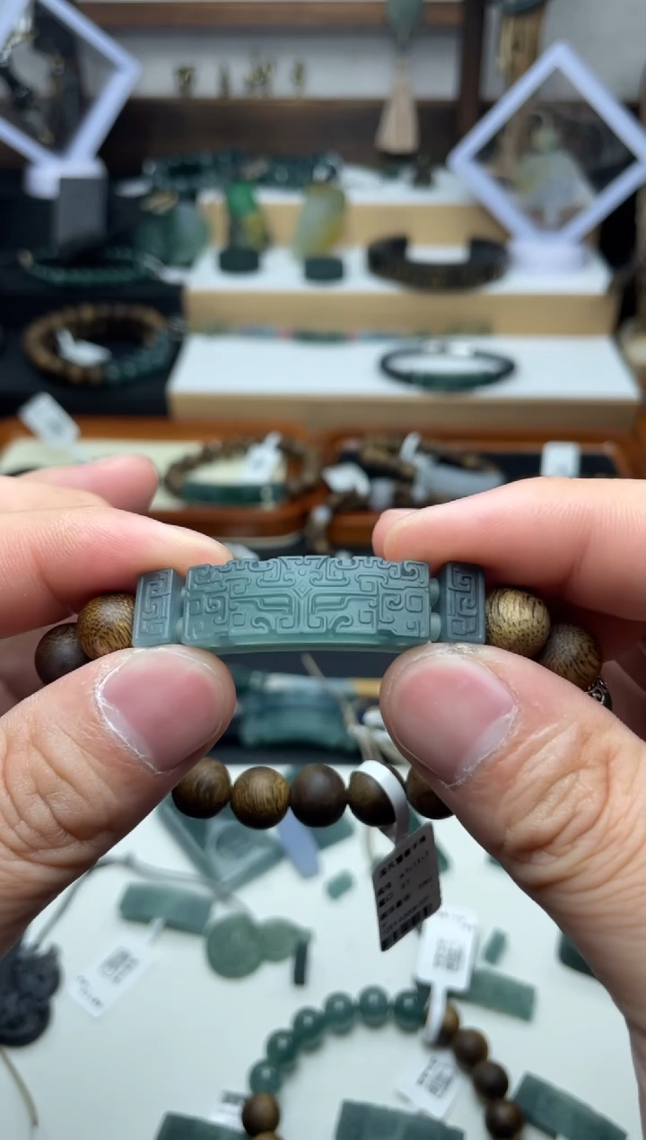 未镶嵌定制翡翠天然翡翠手牌定制抛光-不退不换