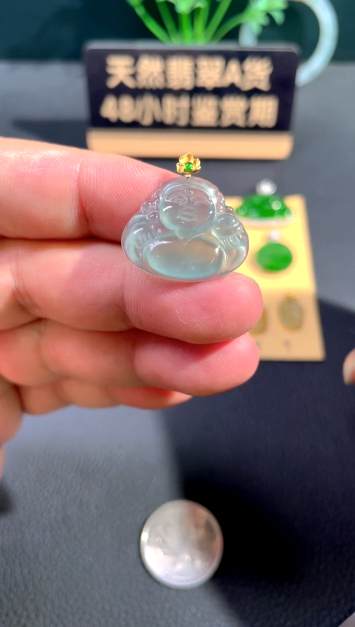 颈饰18K金镶嵌翡翠翡翠