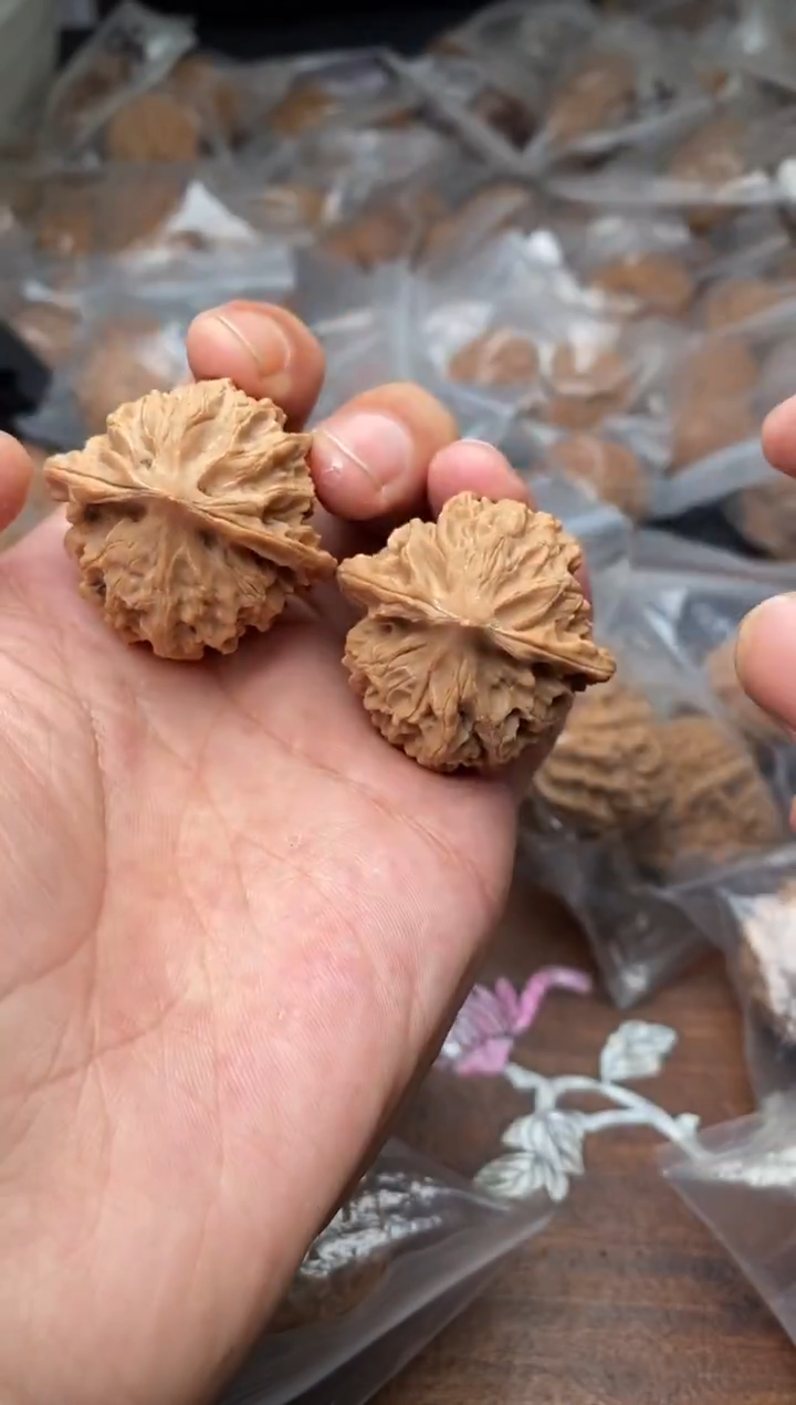 【闪购商品】文玩核桃把件A3号37尺灯笼.团