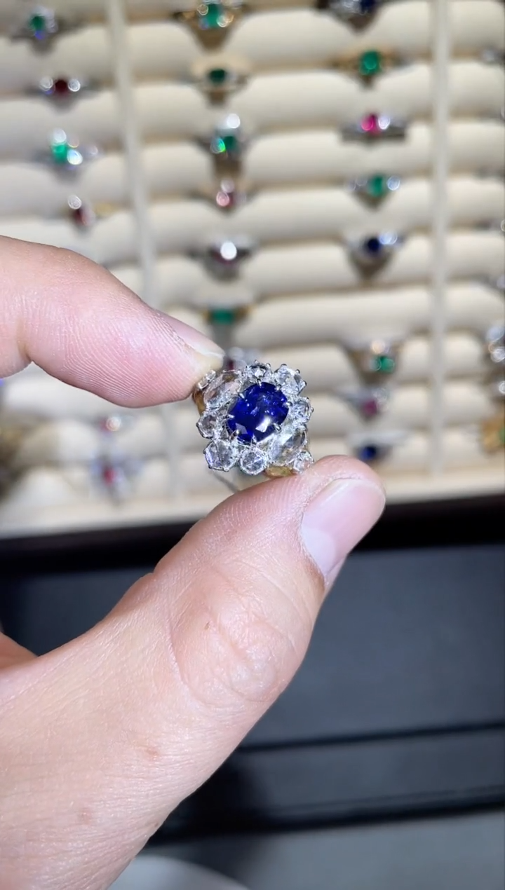【闪购商品】蓝宝石戒指18K金镶嵌2.57ct
