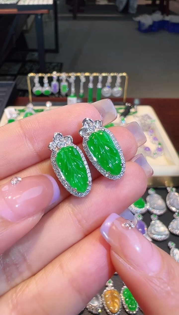 【闪购商品】翡翠耳饰18K金镶嵌翡翠