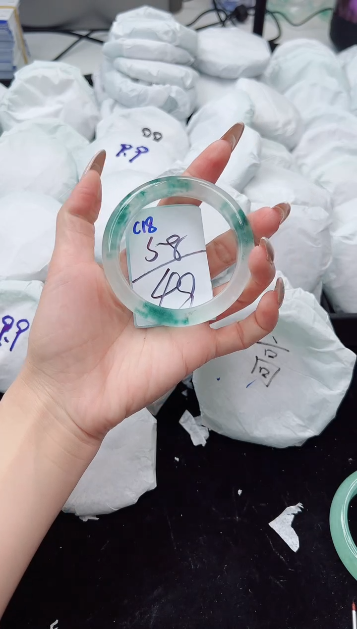 未镶嵌手镯石英质玉58圈口编号：C18