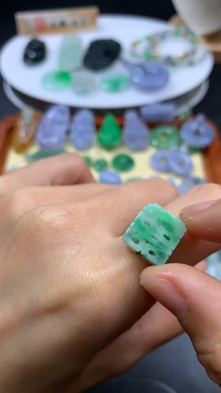 【闪购商品】定制翡翠未镶嵌翡翠