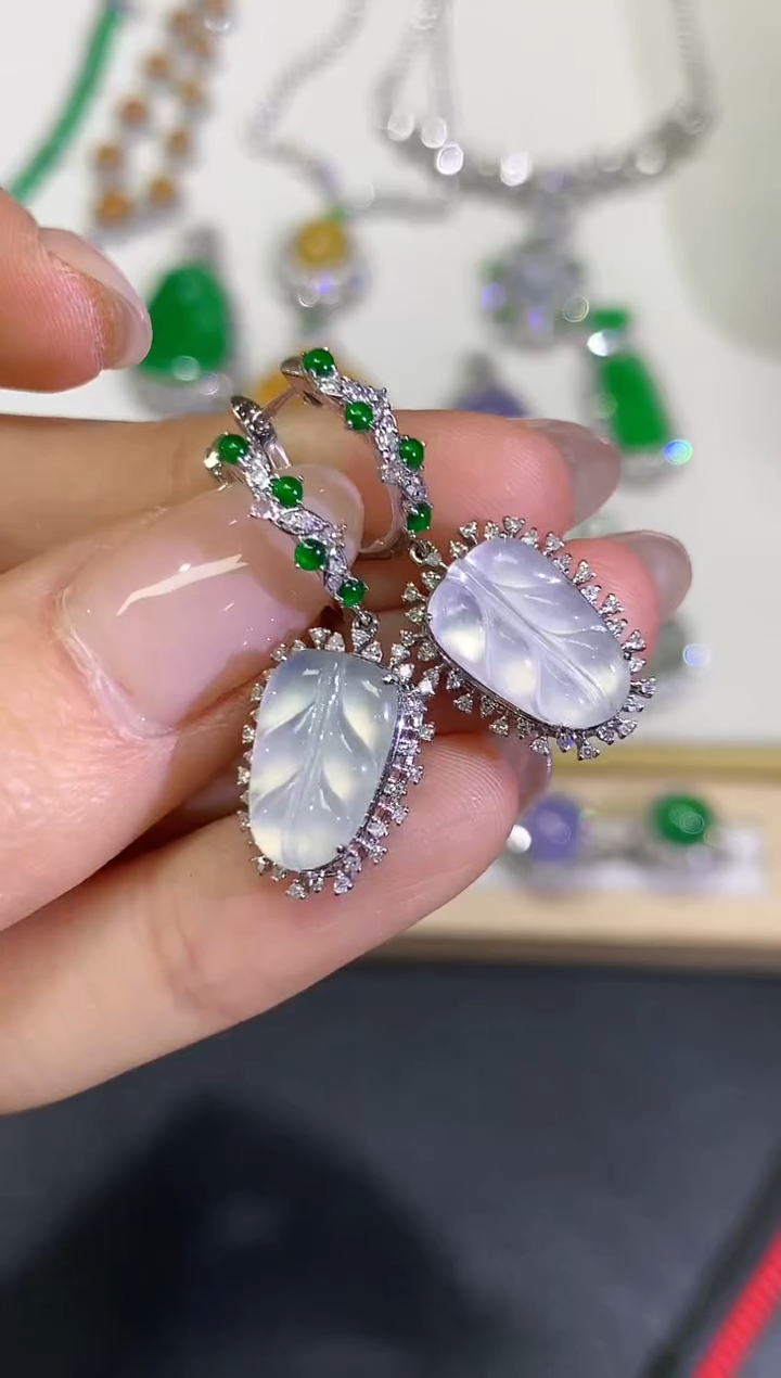 【闪购商品】翡翠颈饰18K金镶嵌团购38