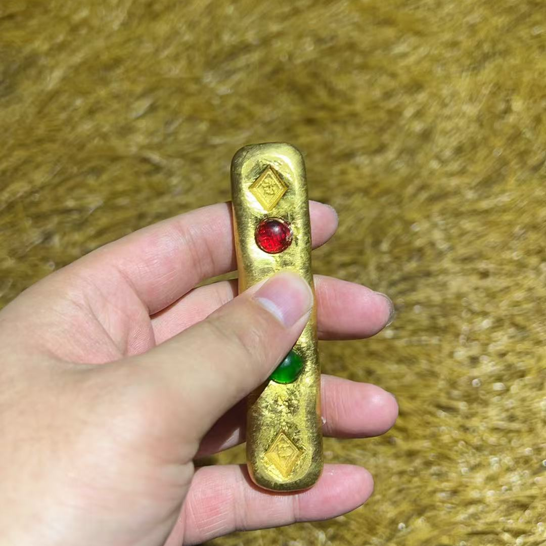 1个家居摆件  精美摆件    现代复古摆件    136