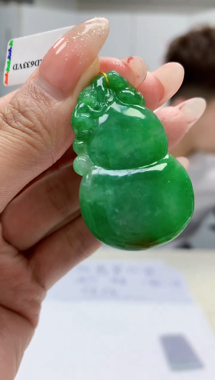 【闪购商品】定制翡翠未镶嵌4868MM-毛货挂件341