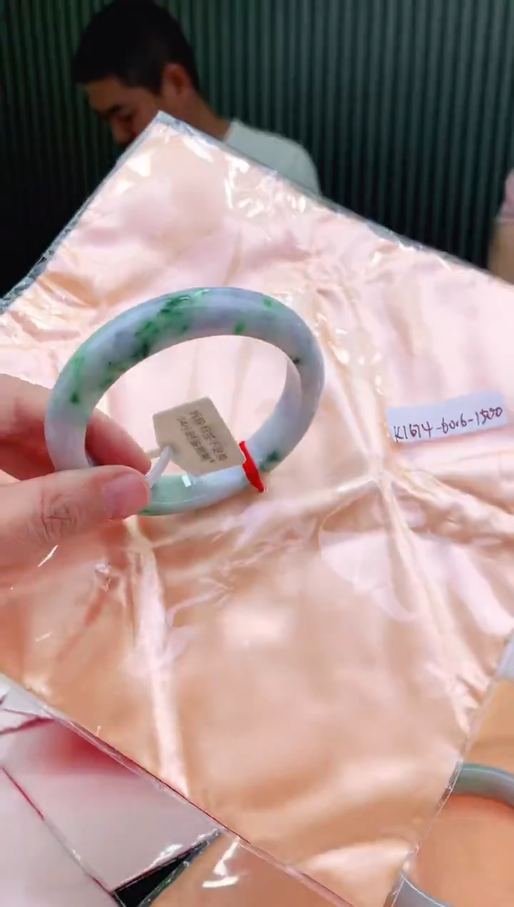 未镶嵌手镯翡翠60