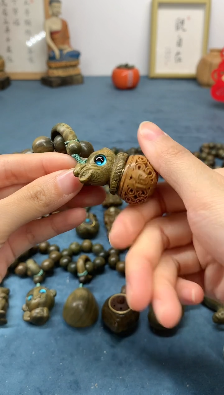 【闪购商品】维腊木（绿檀）把件小鹿香囊 送1瓶香味