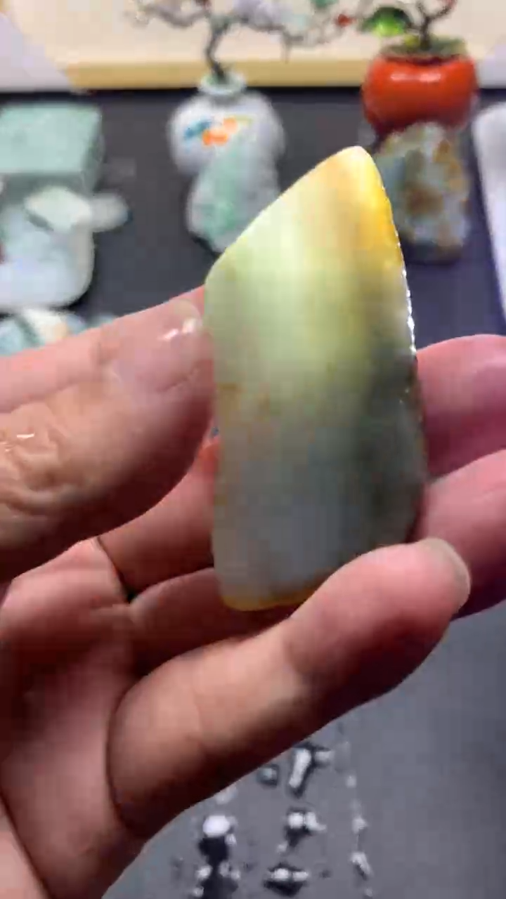 【闪购商品】翡翠颈饰未镶嵌天然翡翠A货