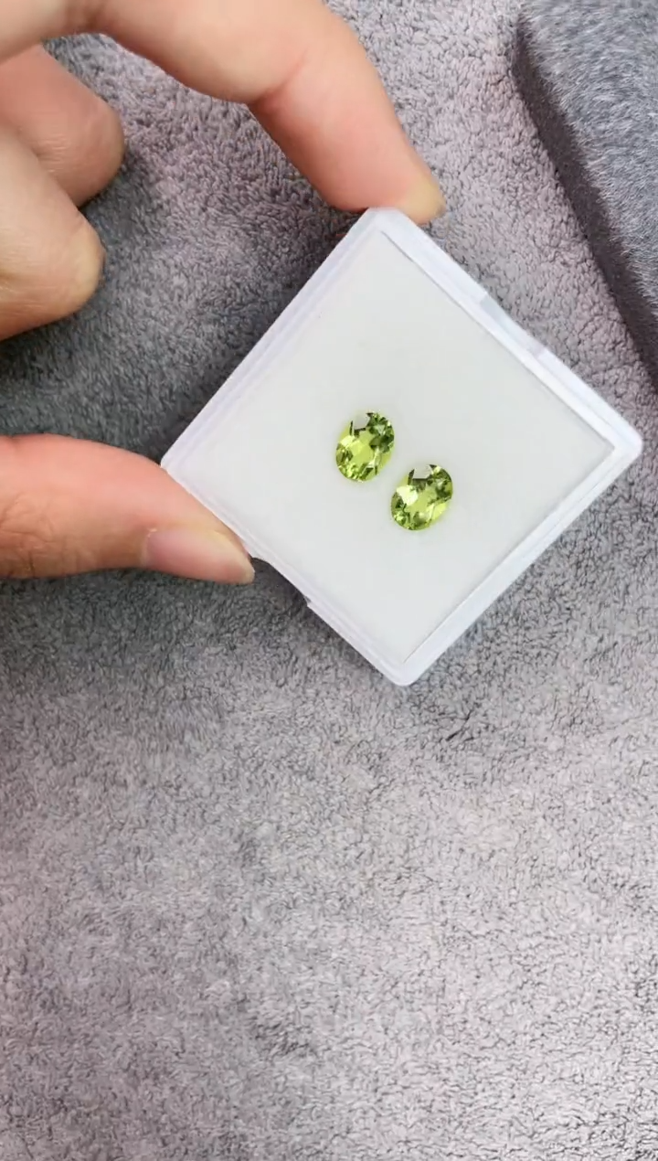 【闪购商品】橄榄石笔搁未镶嵌一对