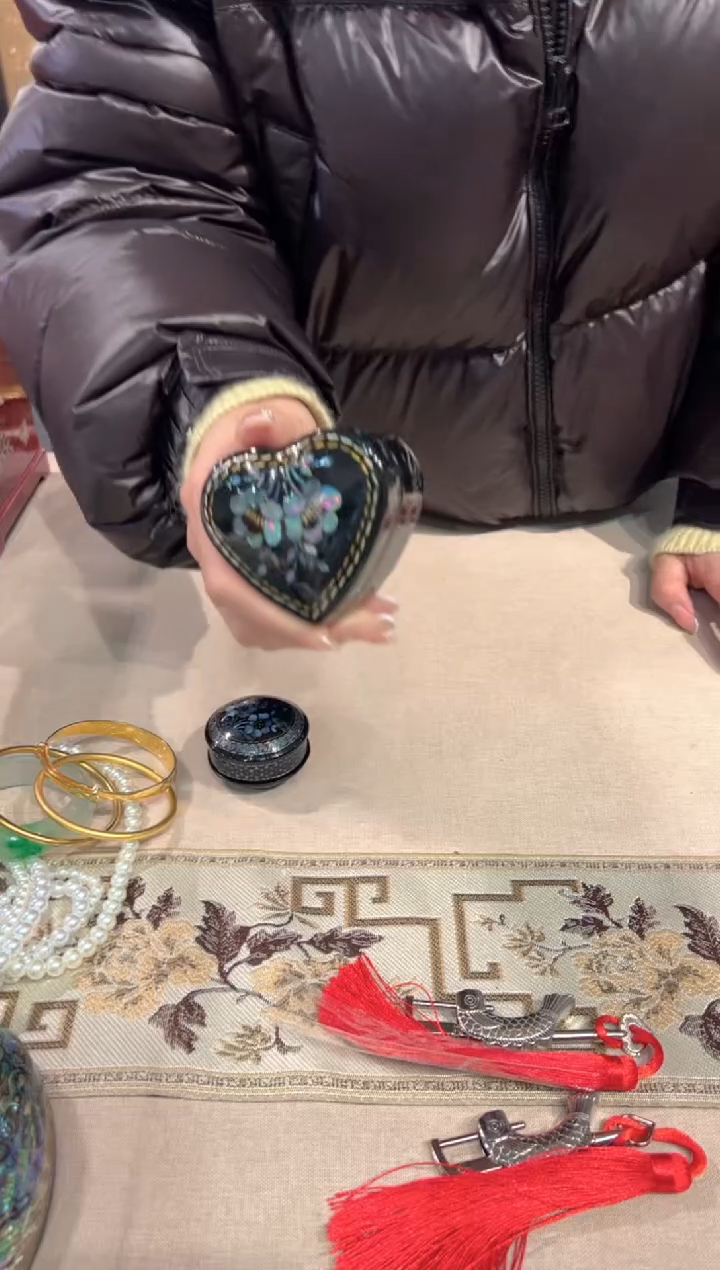 【闪购商品】微瑕老货·弘贝雅螺钿漆器文化馆