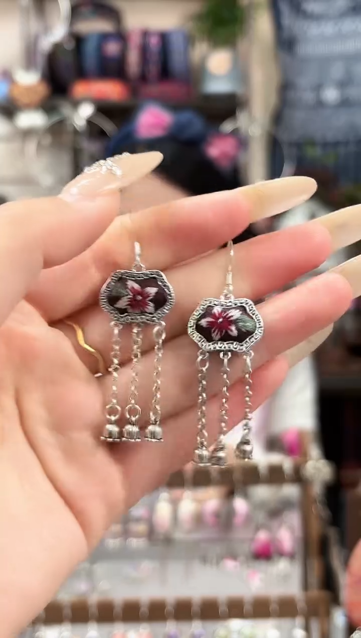 织绣民族风非遗老绣苗银饰品545