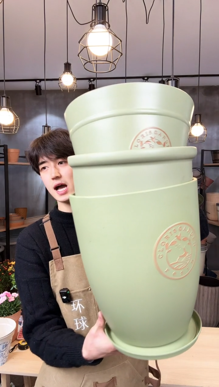 【闪购商品】塑料12寸克里欧圆柱斜口子弹头绿各1只带托