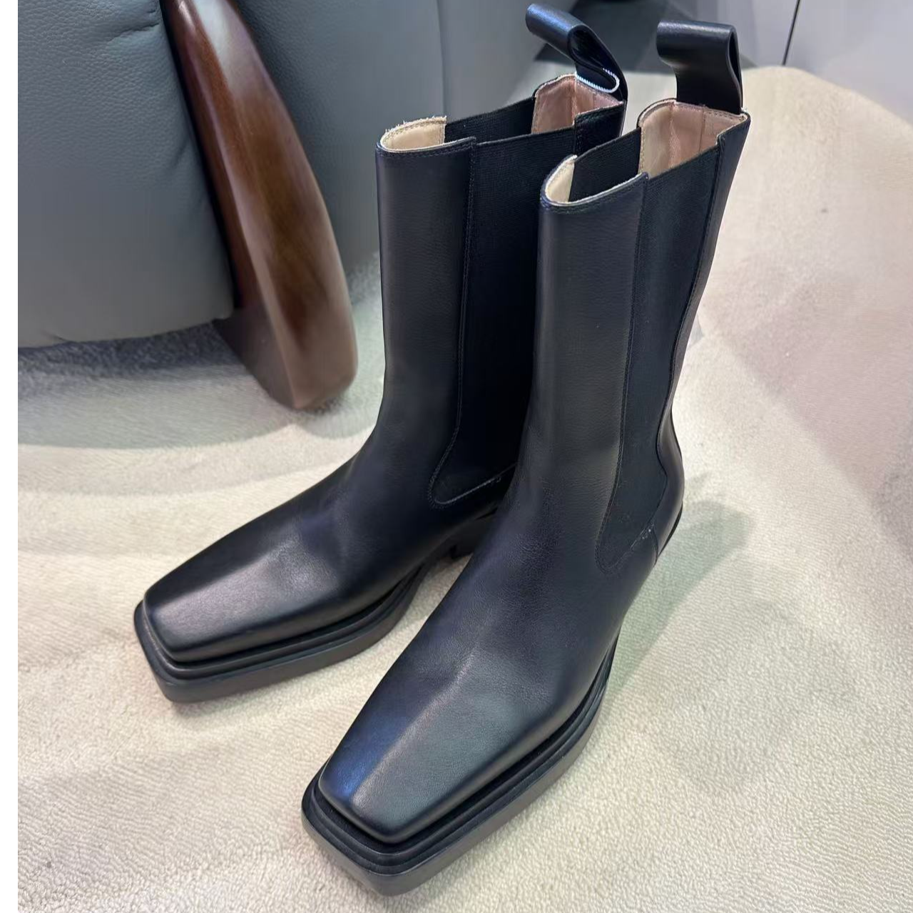99新 BOTTEGA VENETA/葆蝶家 黑色切尔西短皮靴 37.5码