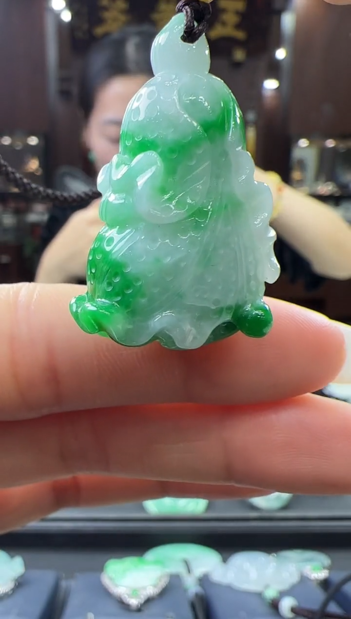 【闪购商品】翡翠挂件未镶嵌白菜