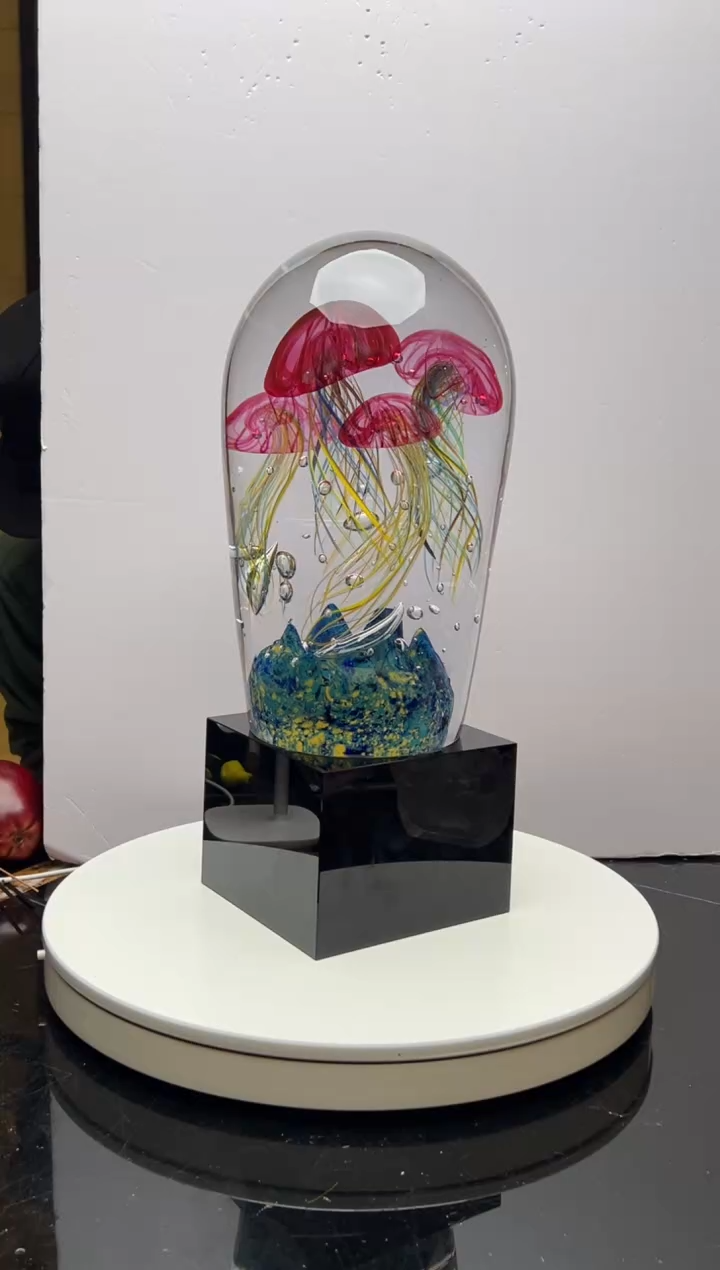 【闪购商品】摆件AJ1012081四头金红水母+黑色高座