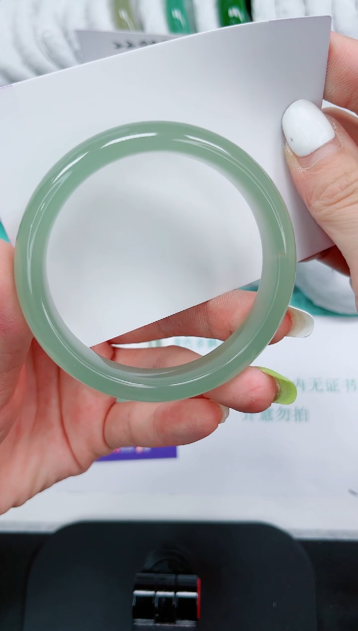 石英质玉手镯未镶嵌767/56