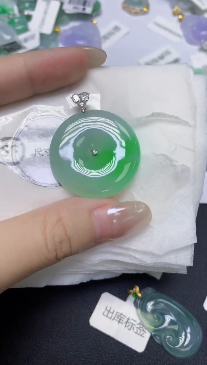 颈饰18K金镶嵌翡翠天然缅甸翡翠A货百元以上9元证书费自理