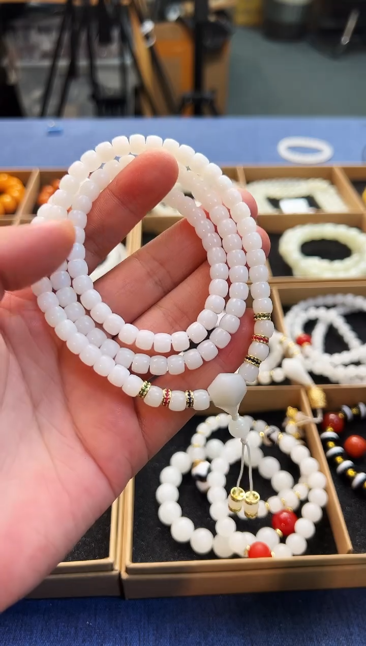 未镶嵌手链和田玉7+直切 108