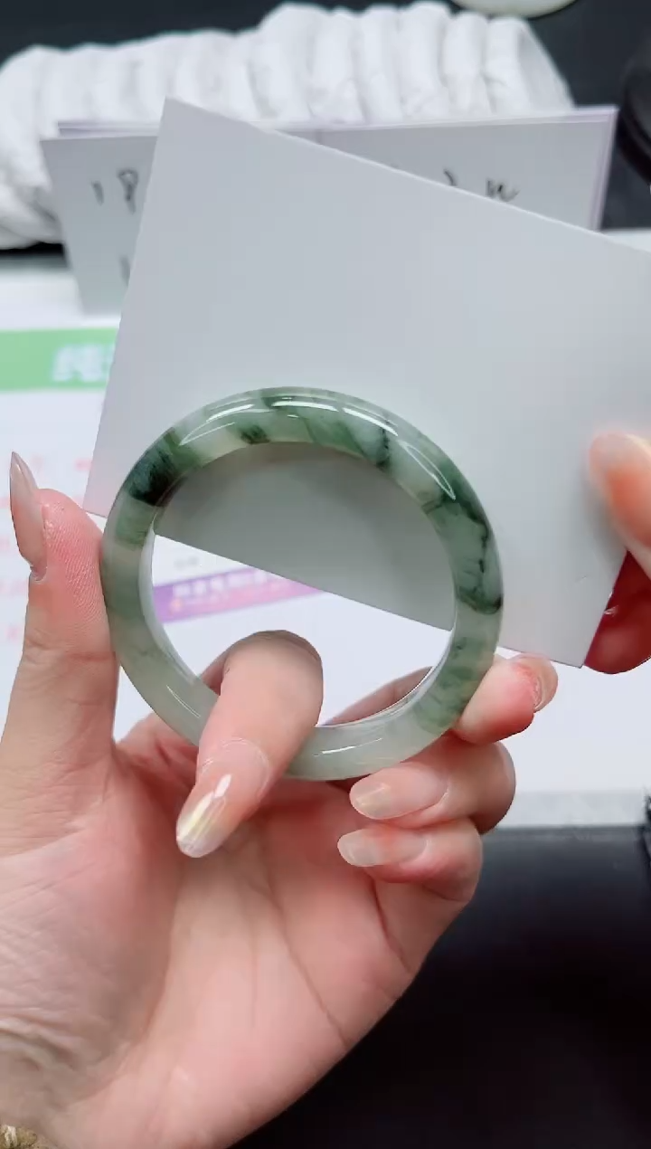 【闪购商品】石英质玉手镯未镶嵌255-