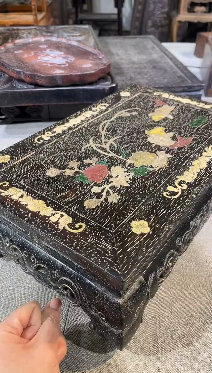 檀香紫檀（小叶紫檀）用****7紫檀镶嵌荷花鱼炕桌