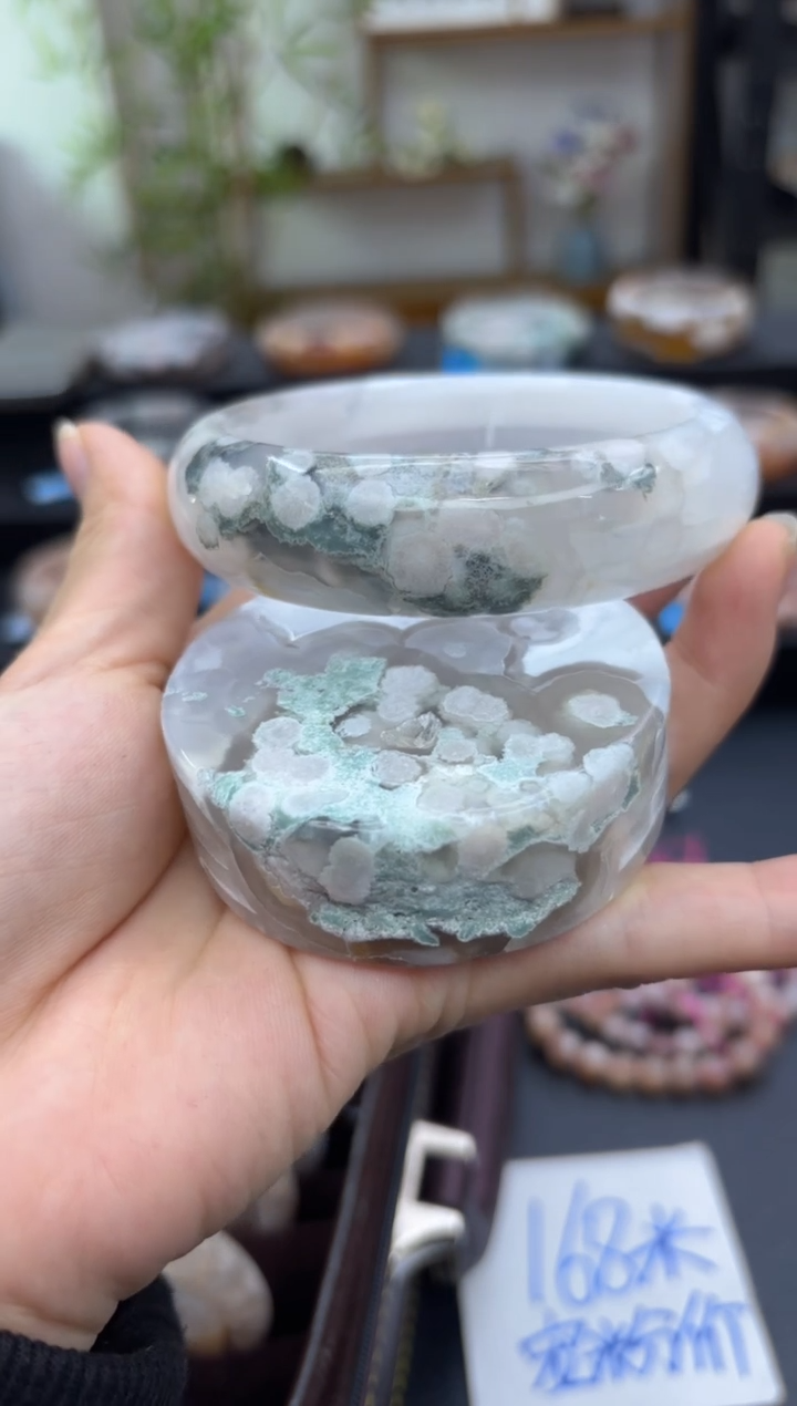 【闪购商品】石英质玉手镯未镶嵌C15(65圈赠送镯心)