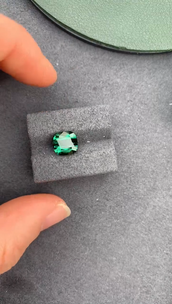 【闪购商品】碧玺裸石未镶嵌3.4ct绿碧玺