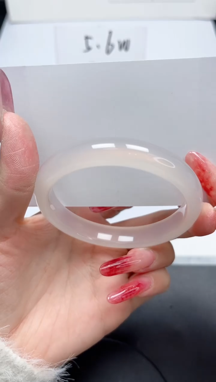 【闪购商品】石英质玉手镯未镶嵌172/57.4